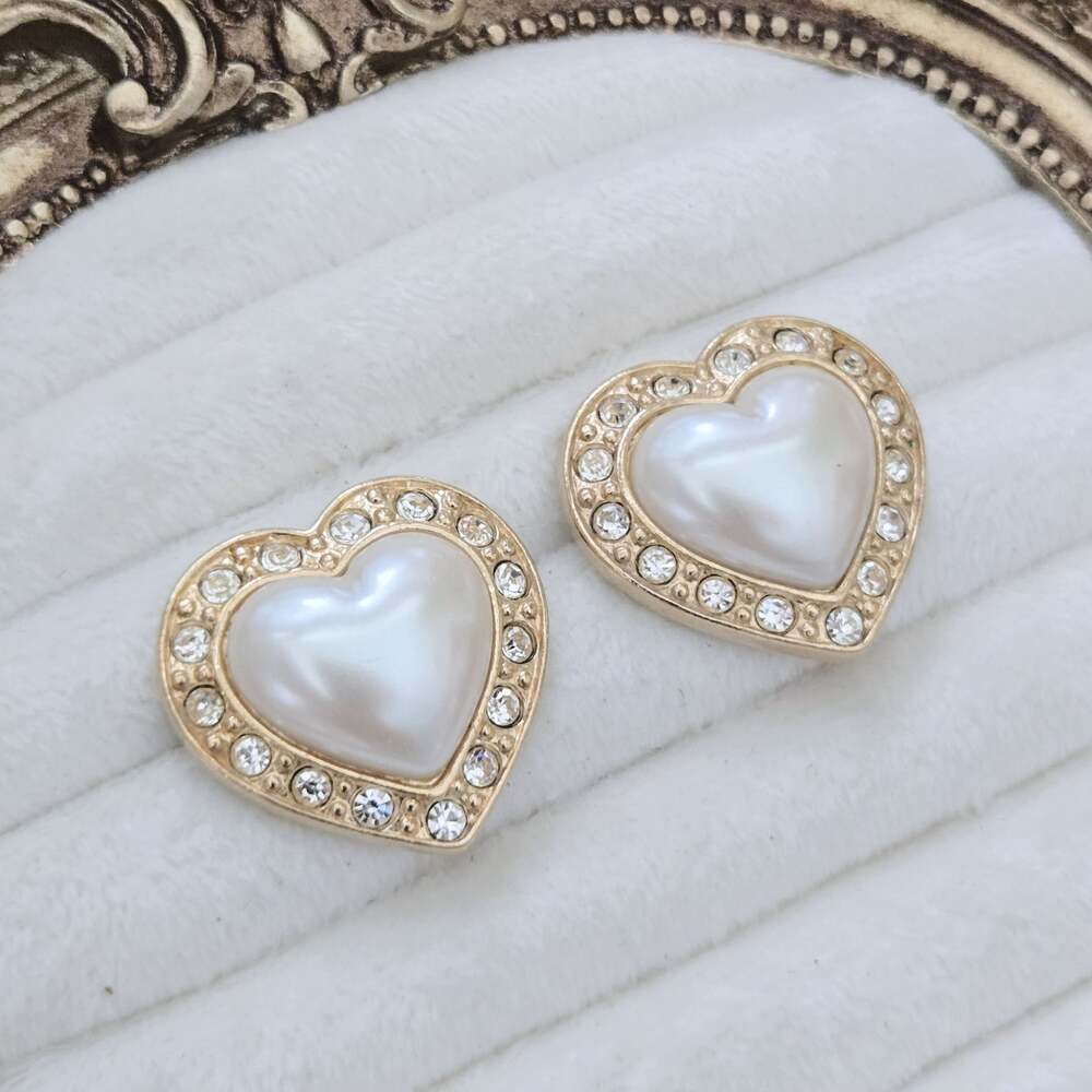 Vintage Avon Faux Pearl and Rhinestone Gold Tone Heart stud Earrings